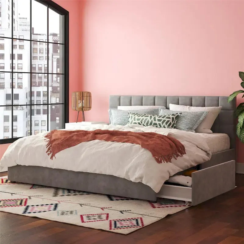 Gestoffeerd bed met opberglades