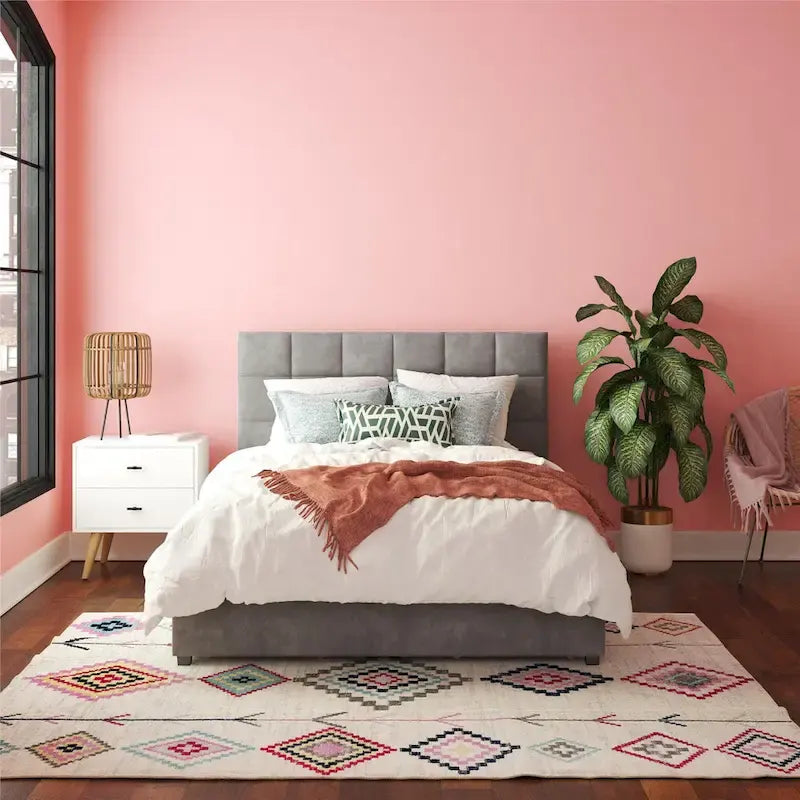 Gestoffeerd bed met opberglades