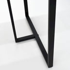 Rechthoekig bureau met houten blad en metalen onderstel