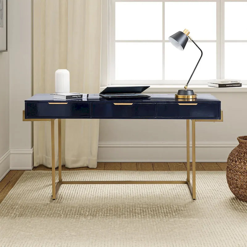 Modern bureau met 3 laden, USB-poorten en stopcontact