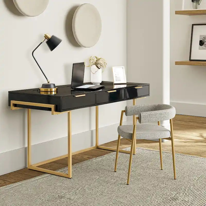 Modern bureau met 3 laden, USB-poorten en stopcontact